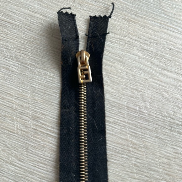 Vintage Fendi Zipper - Picture 3 of 8